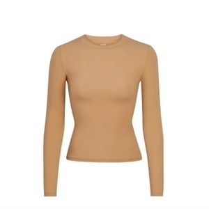 (B43) SKIMS Fits Everybody Long Sleeve large